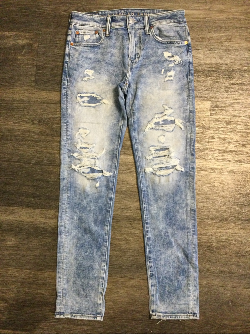 American Eagle Outfitters Light Blue Distressed Skinny Jeans